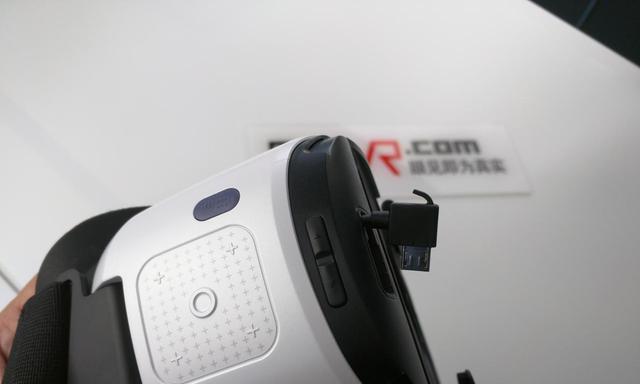 暴风VR5（领先于时代的VR技术体验，暴风VR5带来无与伦比的视觉享受）