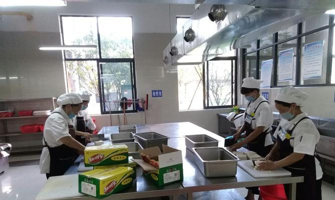提供优质服务，赢得客户的信任与忠诚（以客户为中心，创造出色的服务体验）