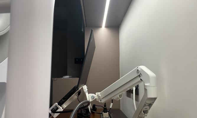 自制电脑悬空支架手工教程（简单实用的DIY悬挂式电脑支架，让工作更高效舒适）