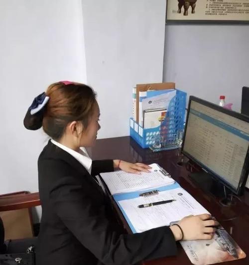 《轻松掌握物业客服电脑操作技巧》（以实用教程为基础，助你成为电脑操作高手）
