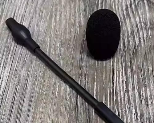 自制电脑耳塞咪杆教程（用简单材料打造高质量的耳塞咪杆）